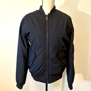 Old Navy Men’s Bomber Jacket in Black Nylon